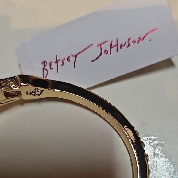 Betsey Johnson NWT Reindeer Peppermint Bracelet - Picture 5 of 8